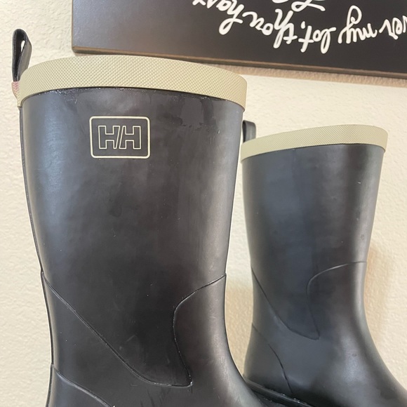 Black Helly Hansen Rubber Boots - Picture 2 of 5